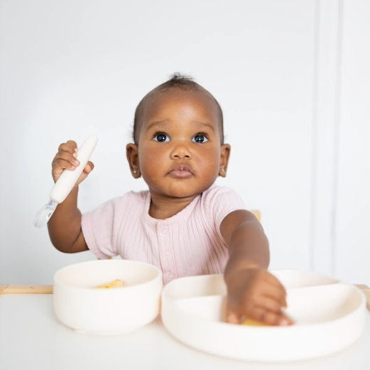 Things to Consider When Selecting Right Spoons for Your Baby